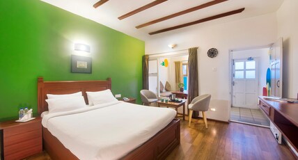 Villa Retreat - Boutique Hotel Room Type - Perumal Malai Room with City View