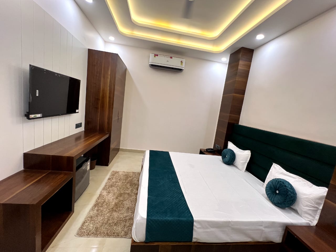 Hotel bliss Inn & Terrace(Delhi Road) - Tap to explore photos