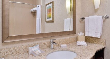 Hilton Garden Inn Boise Spectrum Room Type - 2 QUEEN BEDS