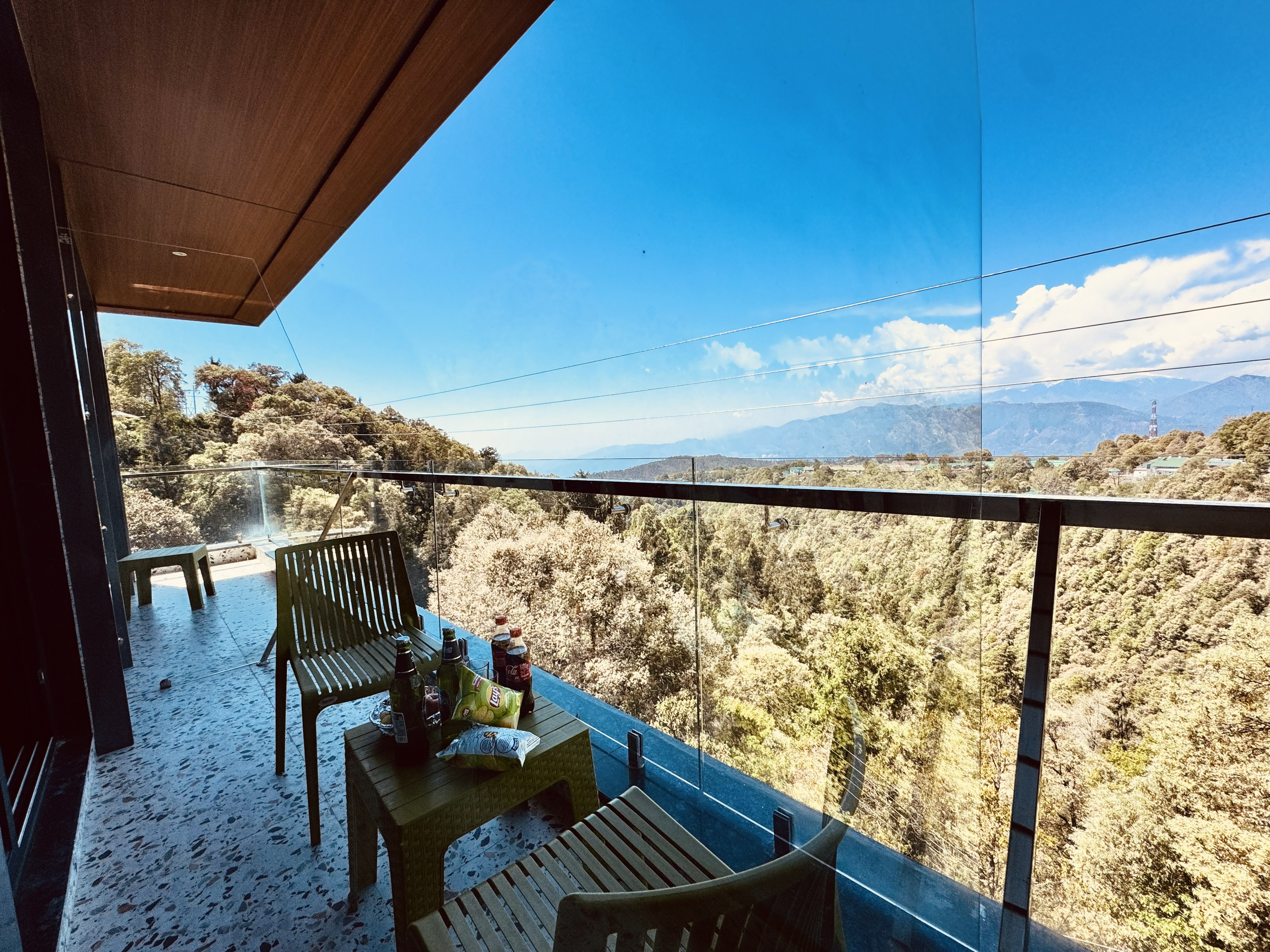 Hotel Sky Heaven Dalhousie - Tap to explore photos