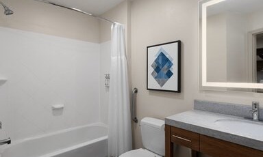Candlewood Suites MOBILE-DOWNTOWN, an IHG hotel Room Type - 2 Queen Studio Suite Communications Accessible