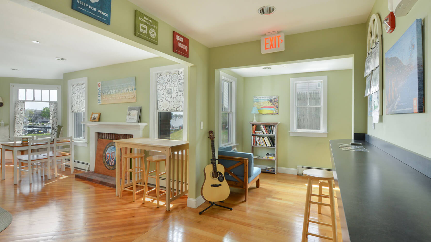 HI Hyannis Hostel - Tap to explore photos