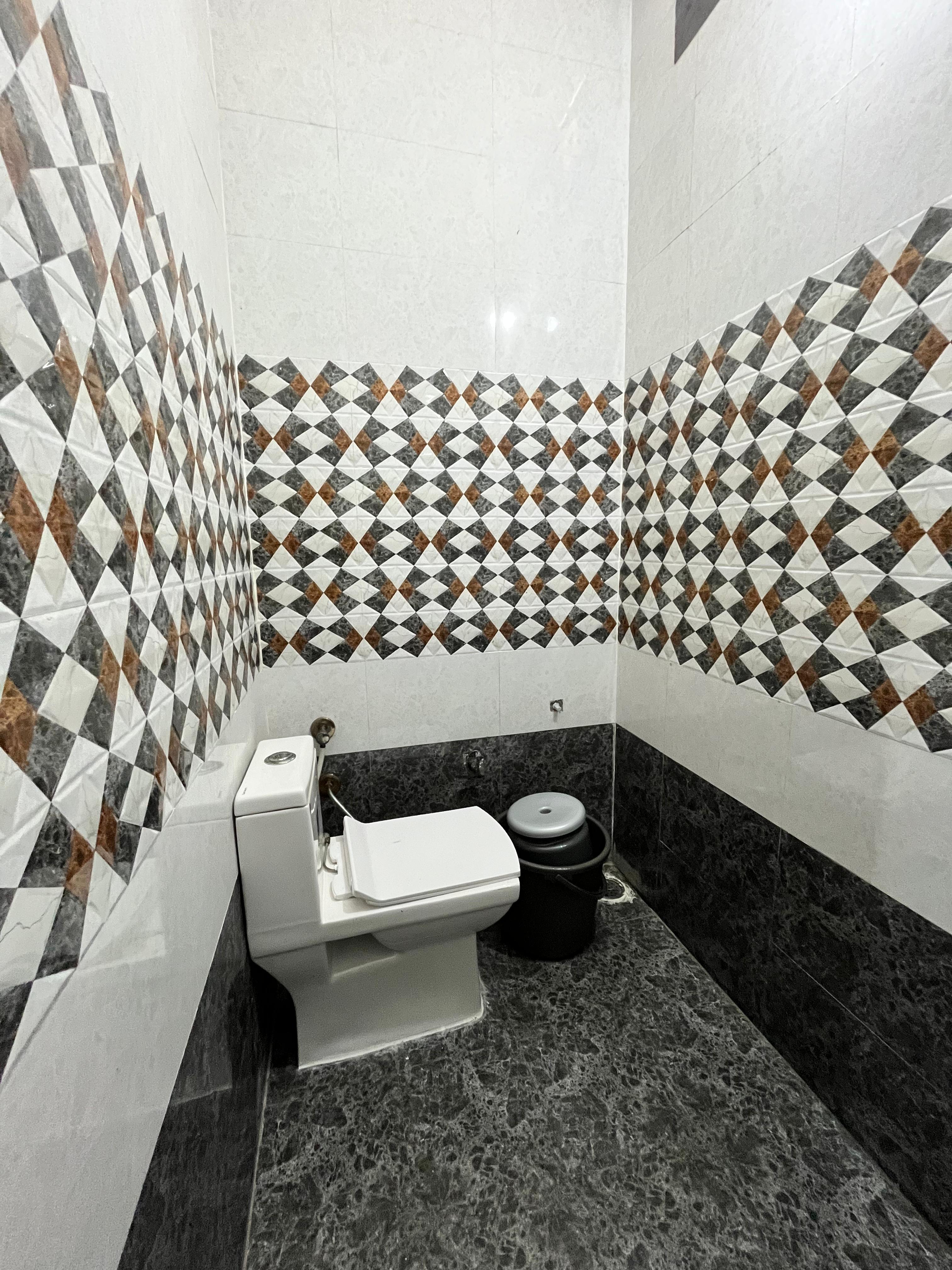 COZY INN ROOMS - TAJPUR ROAD - Tap to explore photos
