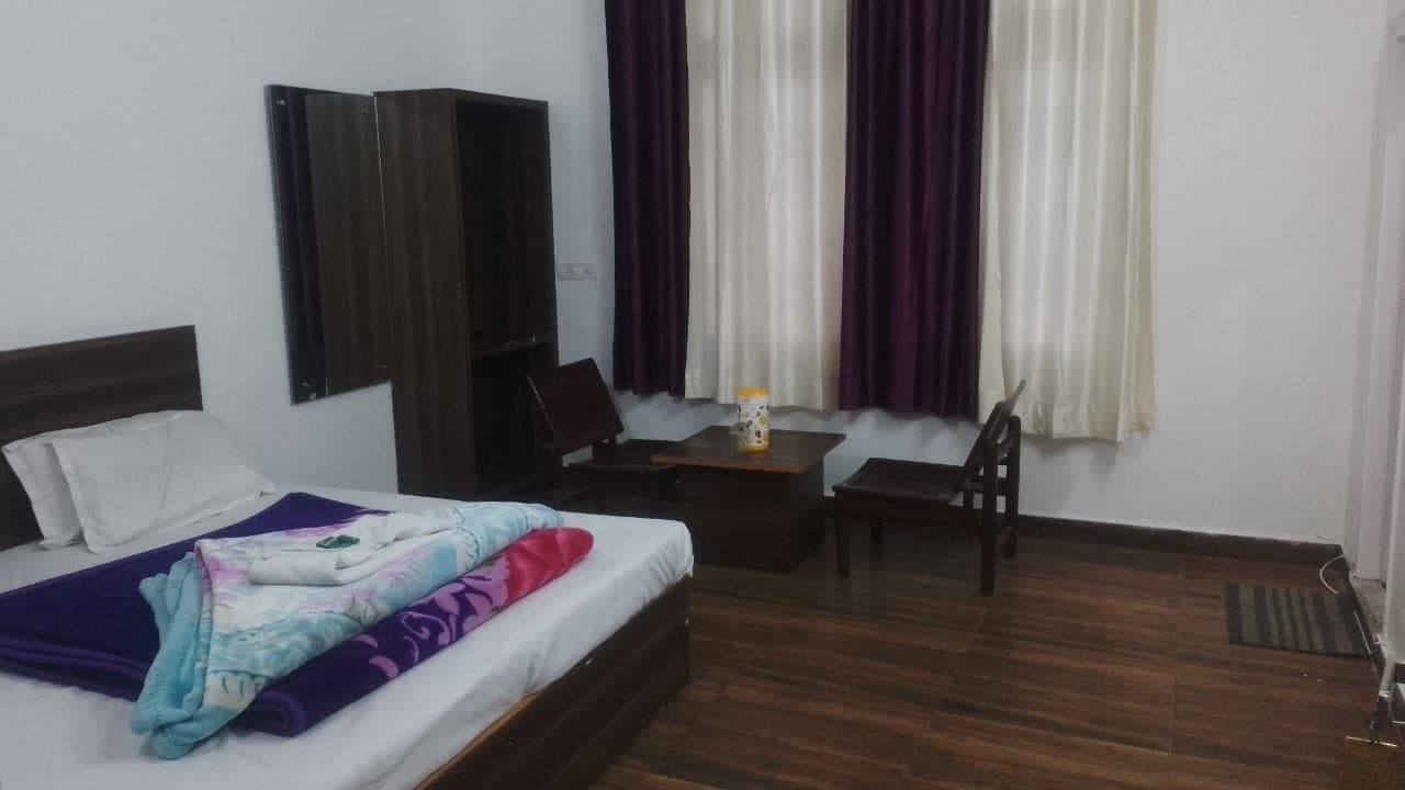 Hotel Himani Chamunda - Tap to explore photos