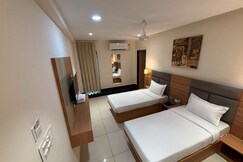 Royal Regal- Rooms and Suites