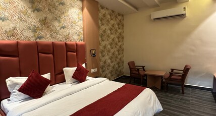 Sky Star Hotel Room Type - Deluxe Room