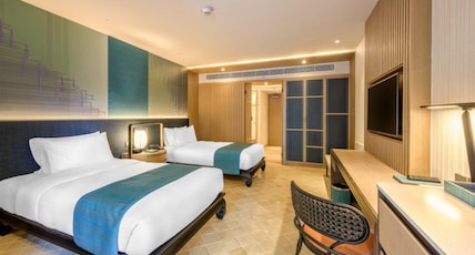 Holiday Inn Resort Phuket Room Type - 2 Single Premium Pool View Balcony Holiday Inn Resort Phuket Room Type - 2 Single Premium Pool View Balcony