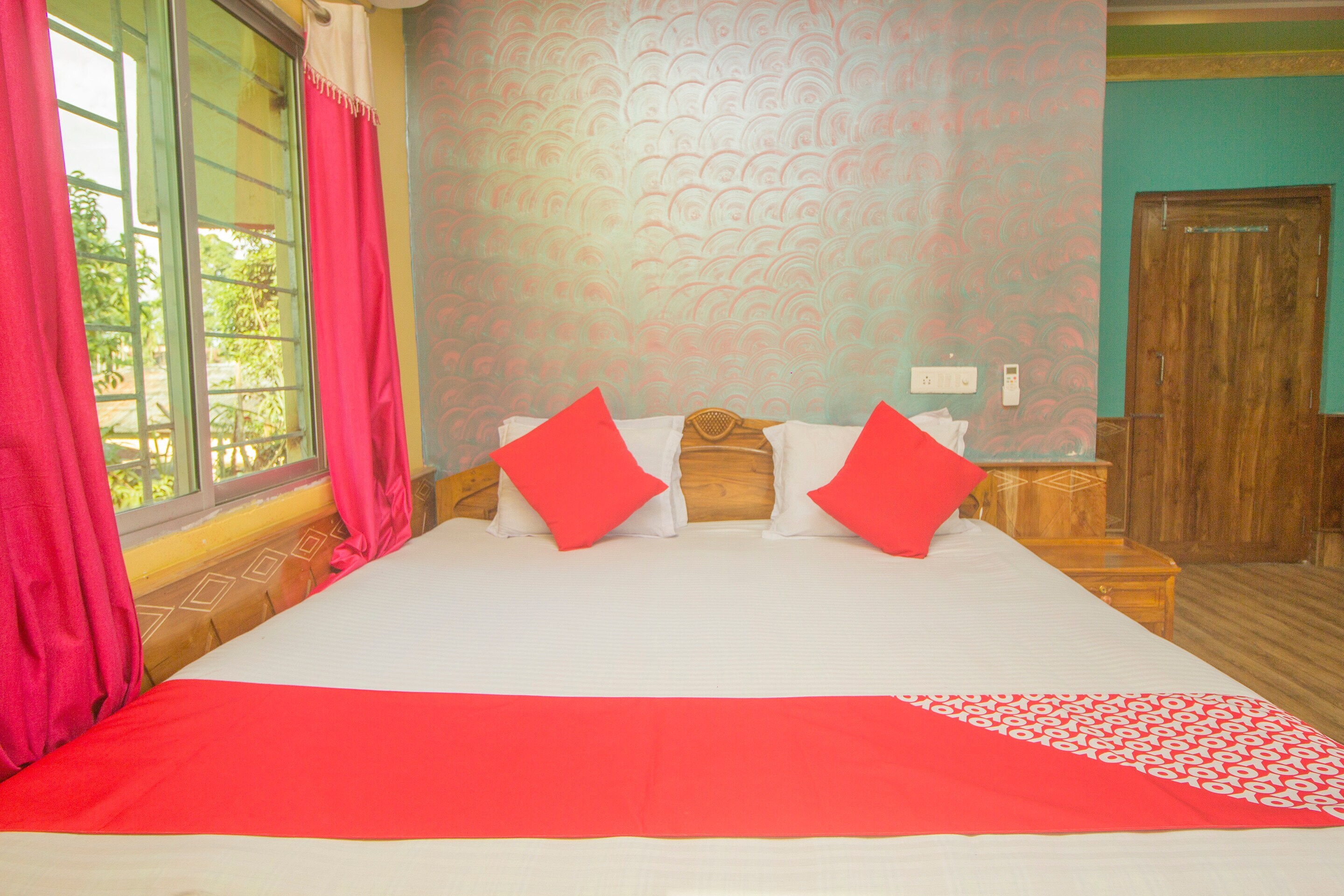 Hotel O Sandhana Homestay - Tap to explore photos