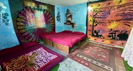 Memoir Homestay | Rooms & Cafe Room Type - Private Room with Private Washroom