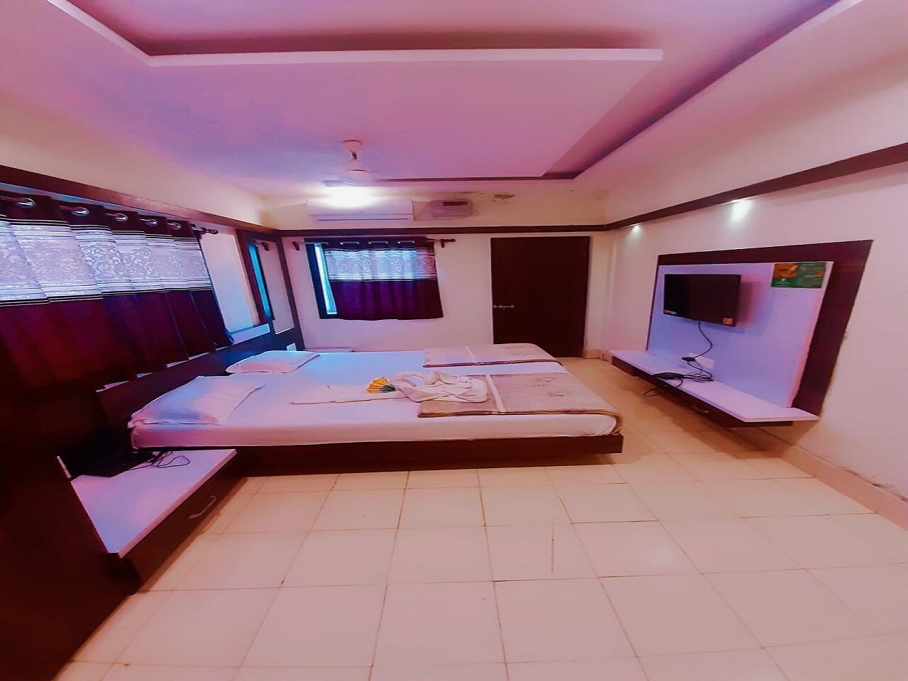 HOTEL GRAND MURUD - Tap to explore photos