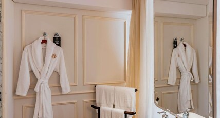 Hotel Des Arts Saigon Mgallery Collection Room Type - SKY EXECUTIVE DELUXE ROOM, 2 Single Size Beds,High Floor, Lounge Access