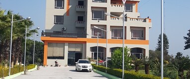 GAUTAMS MOTEL AND RESORT