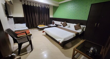 Hotel Laxmi GH Room Type - Family Four Bed AC