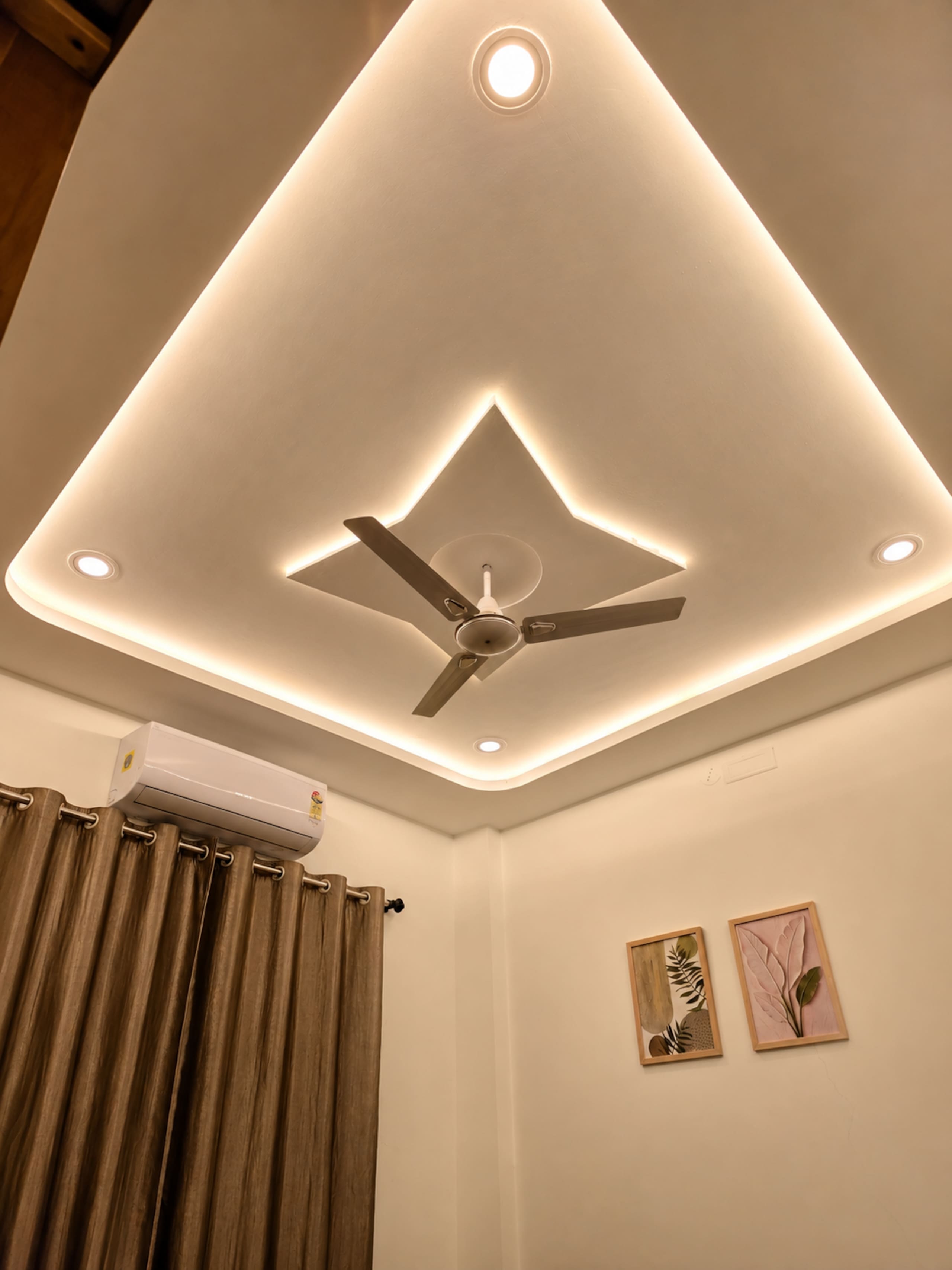 Nova 1BHK Stay with Balcony View & Aesthetic - Tap to explore photos