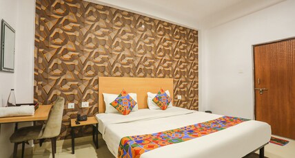 FabHotel Pranjul Inn Room Type - Deluxe Rooms