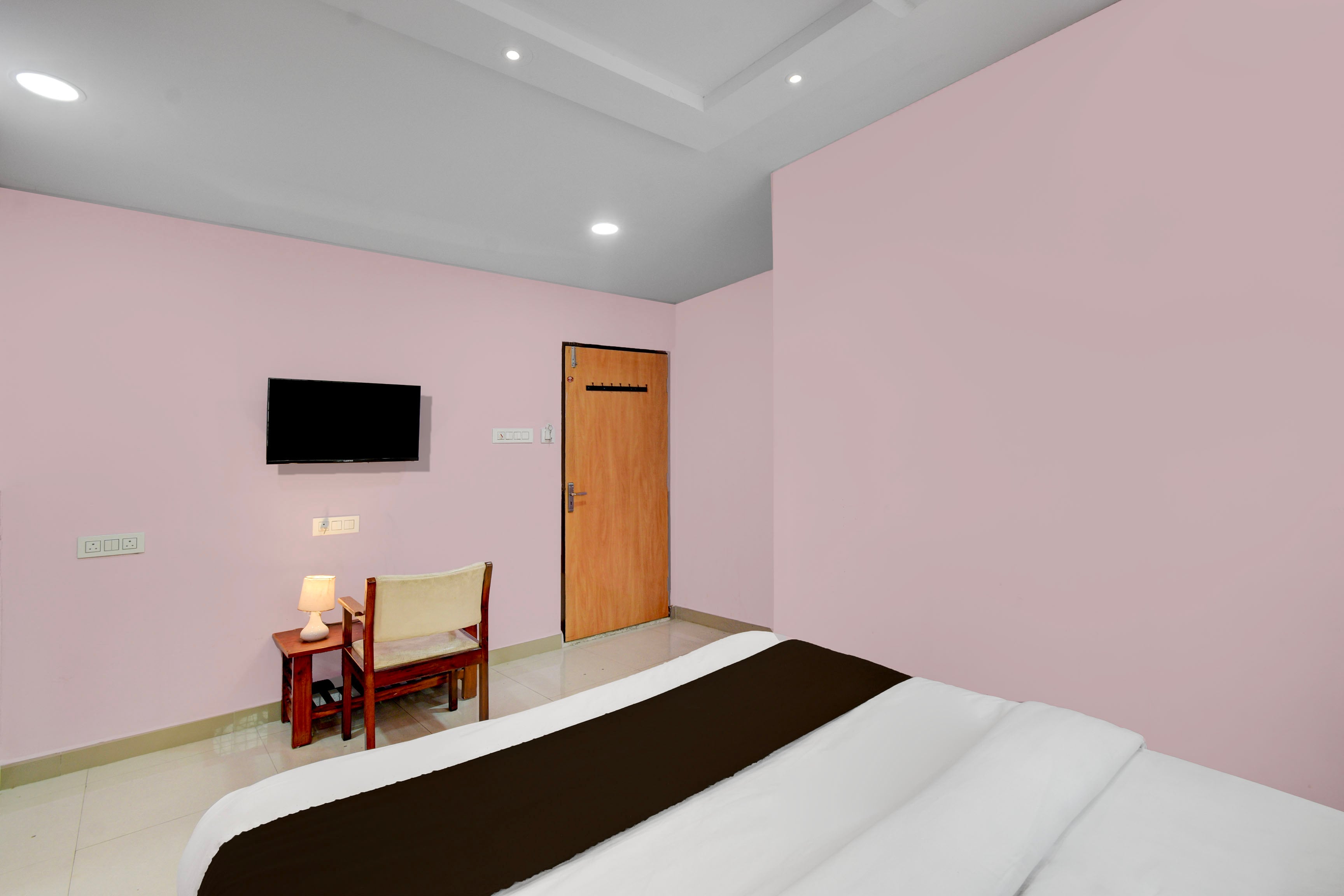 Hotel O Lakdikapul Near Birla Mandir - Tap to explore photos
