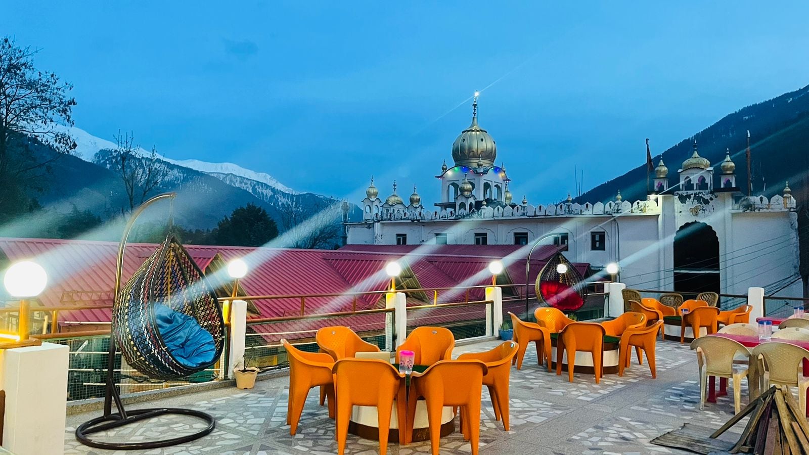 Hotel Hilltop At Mall Road With Open Terrace - Tap to explore photos