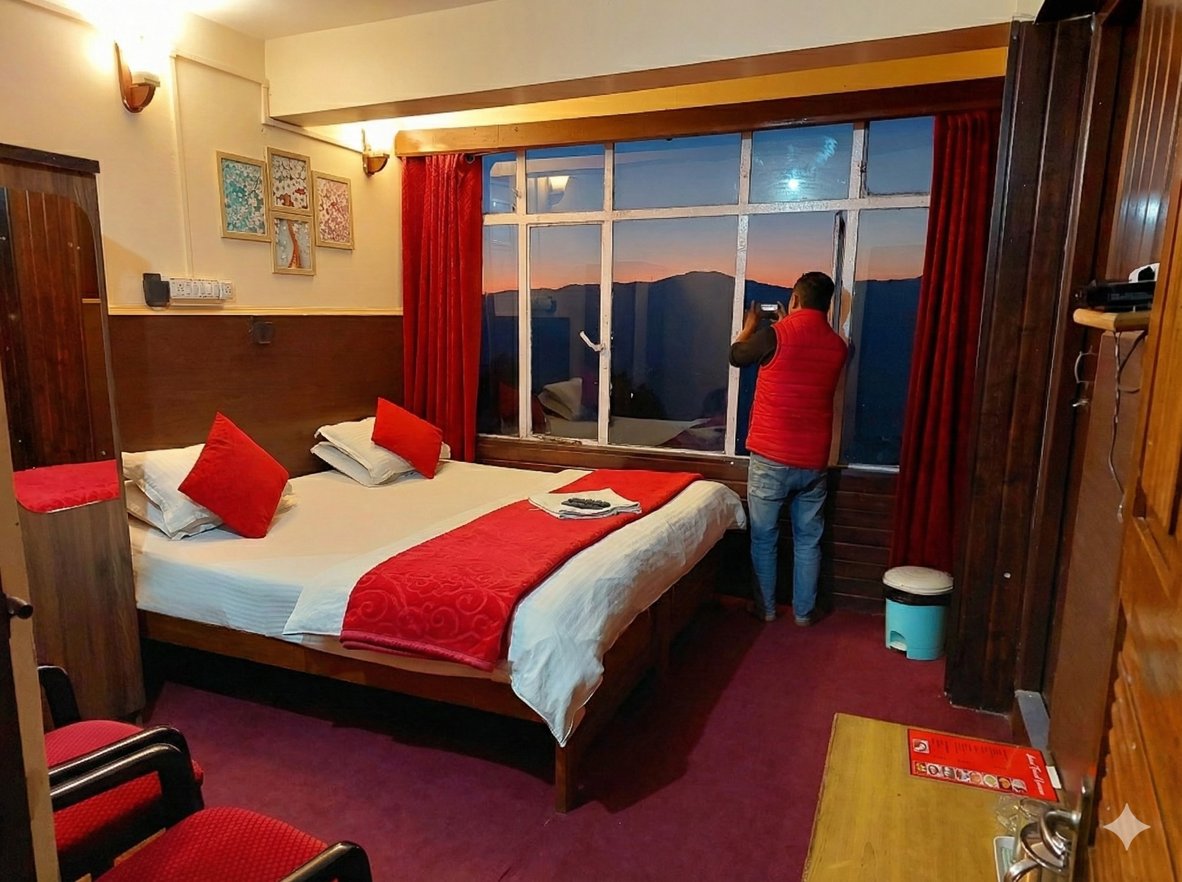 Crown Ville Guest House - Tap to explore photos
