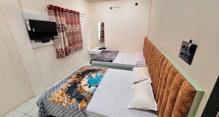 Hotel Shivmantraa Room Type - Bedroom 1