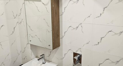 Hotel Roxy GKR Room Type - SIBA