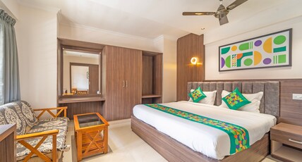 Treebo Regalia, Near Medical College & Pattom Room Type - Spacious Premium Room