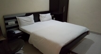Shree Jee Bhawan Room Type - Deluxe Room