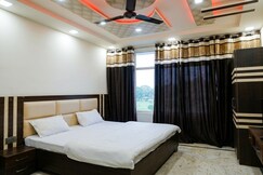 Hotel Blue Berry By WB