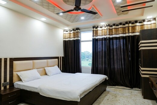 Hotel Blue Berry