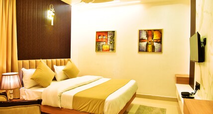 HOTEL DIVINE PEAK Room Type - DELUXE AC ROOMS
