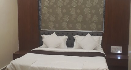 Hotel Sai Neel Room Type - Deluxe Room