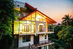 Hatu Peak View 3BR Villa | Narkanda by Homeyhuts