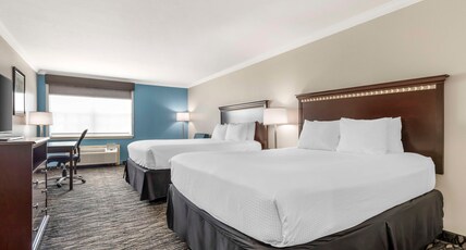Best Western Plus Lake Worth Inn & Suites Room Type - 2 Queen Beds, Non-Smoking, High Speed Internet Access, Microwave And Refrigerator, Coffee Maker, Iro