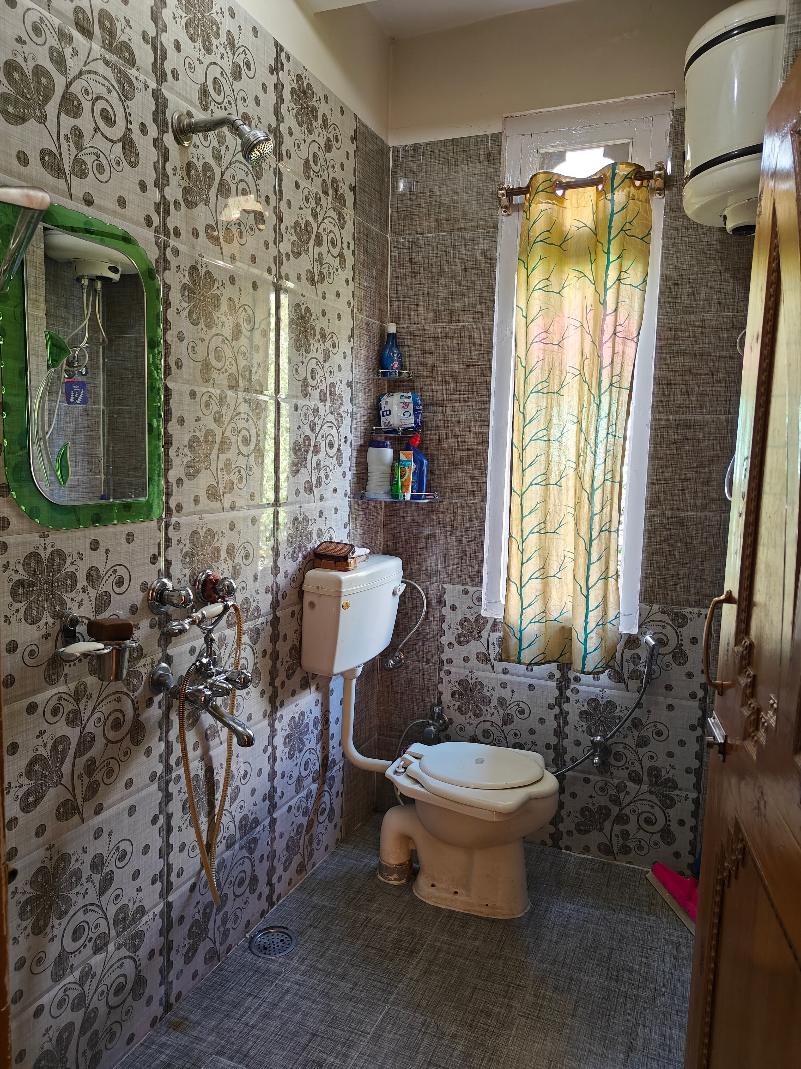 Riverside Retreat Homestay - Tap to explore photos