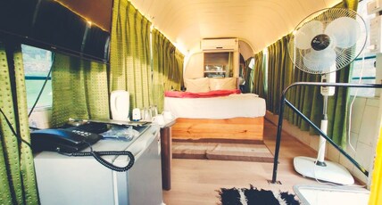 HOTEL TOPPERS CORNER Room Type - Static Caravan Ac Room (Private Lawn)