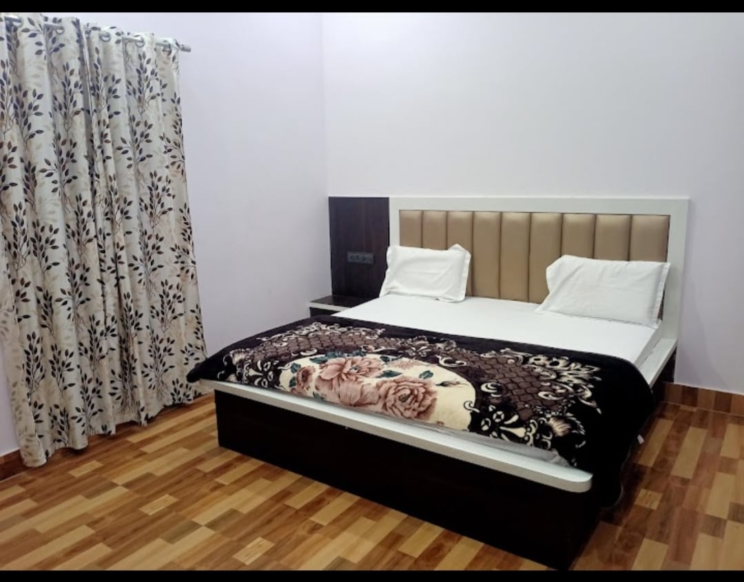 Hotel Rudra Residency - Tap to explore photos