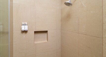 Holiday Inn Express & Suites Monterrey Valle, an IHG Hotel Room Type - 1 King Junior Suite