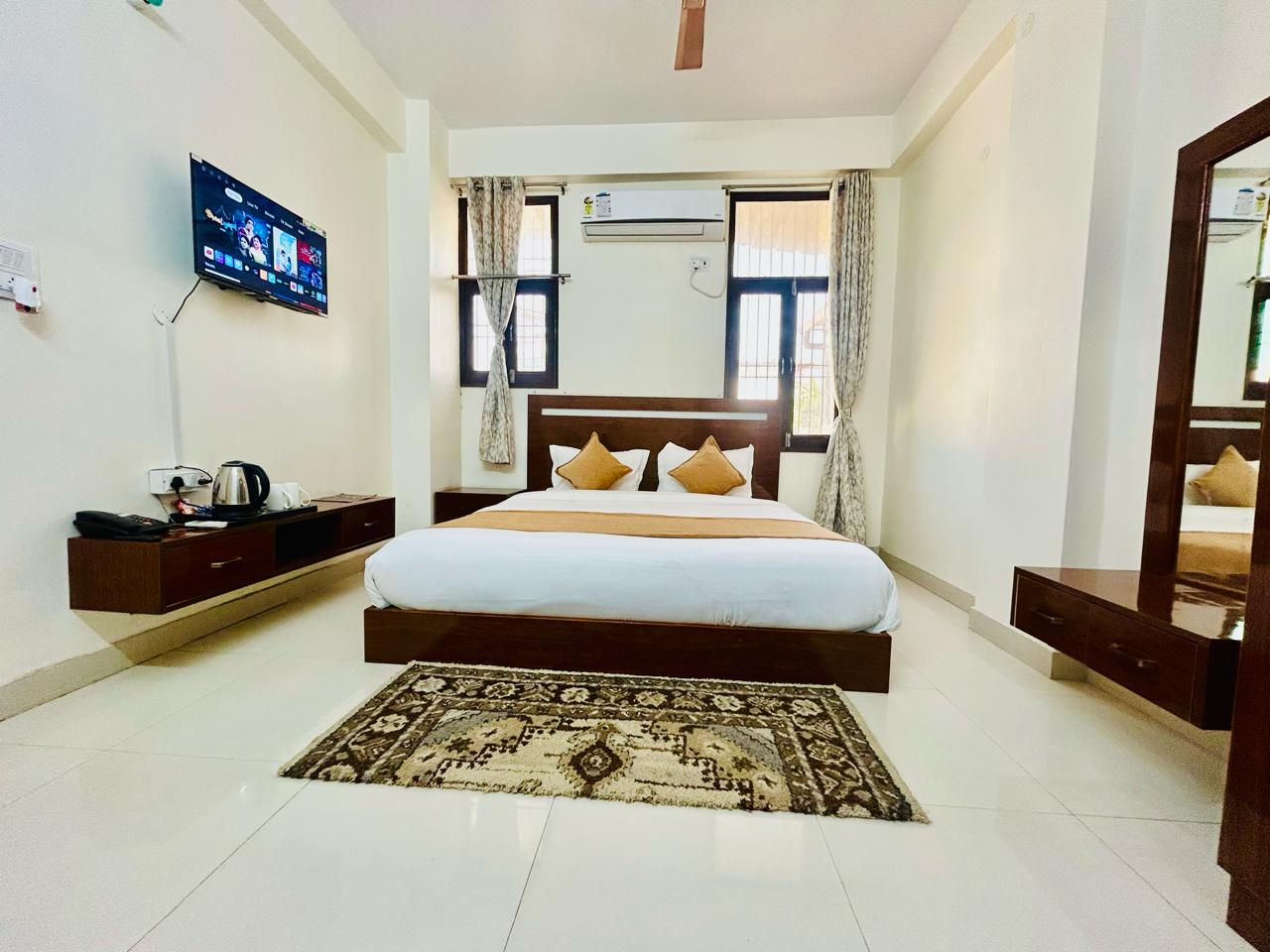 Hotel Veda Vatica - Tap to explore photos