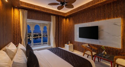 Shakuntalam Sagar - Luxury Boutique Lake View Hotel, Udaipur Room Type - Premium Lake View Room with Bathtub