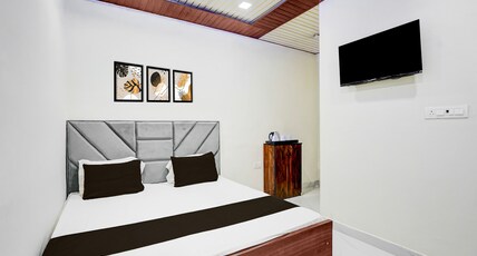 Hotel O Mathura Central Railway Junction Formerly Bhagwati Palace Room Type - Classic