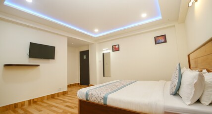 GOLDEN OREN & SPA-100Mts From MALL ROAD Room Type - Super Deluxe Non View