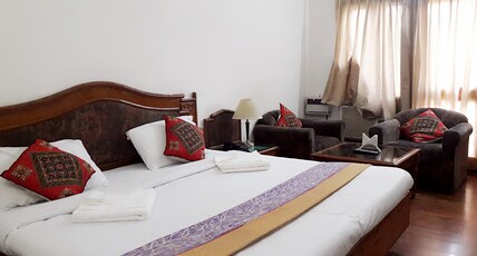 HOTEL GIORGIO Room Type - Deluxe AC Room