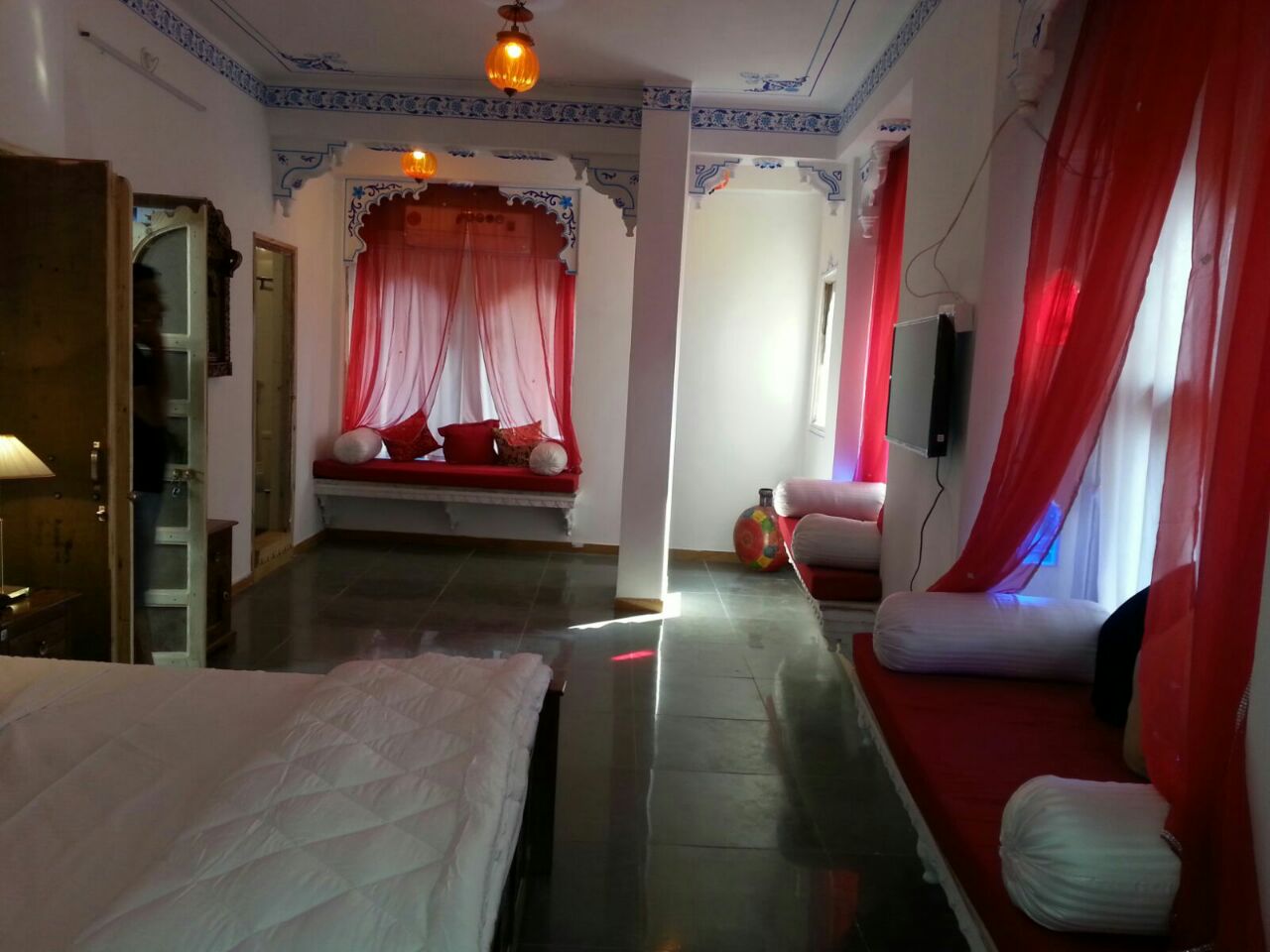 Dhola Ghat Haveli - Tap to explore photos