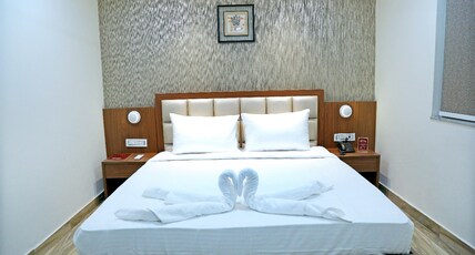 HOTEL SHUBHAM CELEBRATIONS SHAPUR Room Type - Suite Room
