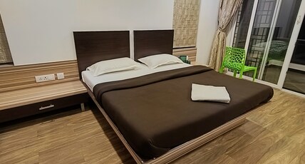 Dr Misty Hub Room Type - Premium Family Room