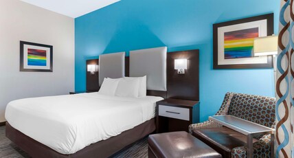 Best Western Plus Pleasanton Hotel Room Type - 1 King Bed, Mobility Accessible, Communication Assistance, Roll In Shower, Non-Smoking, Full Breakfa Best Western Plus Pleasanton Hotel Room Type - 1 King Bed, Mobility Accessible, Communication Assistance, Roll In Shower, Non-Smoking, Full Breakfa