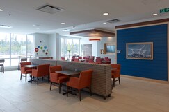 Holiday Inn Express & Suites ST JOHN'S AIRPORT 