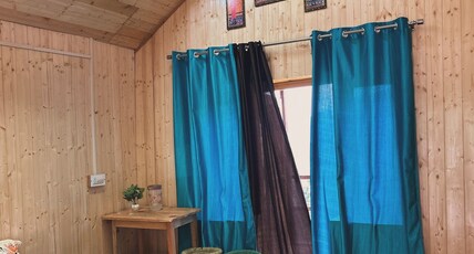 Parashar lake Fogg hill cottages Room Type - ENA 105
