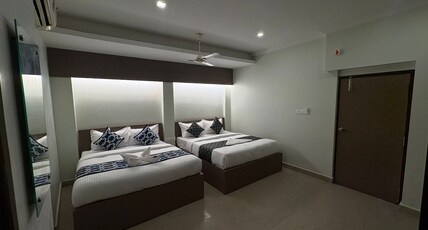 HOTEL ROYAL KING Near Express Avenue Mall, EA Chambers, Australian Consulate Room Type - Quadruple - Family room