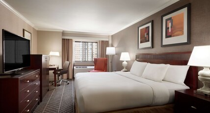 Hilton Arlington Room Type - 1 KING BED DELUXE