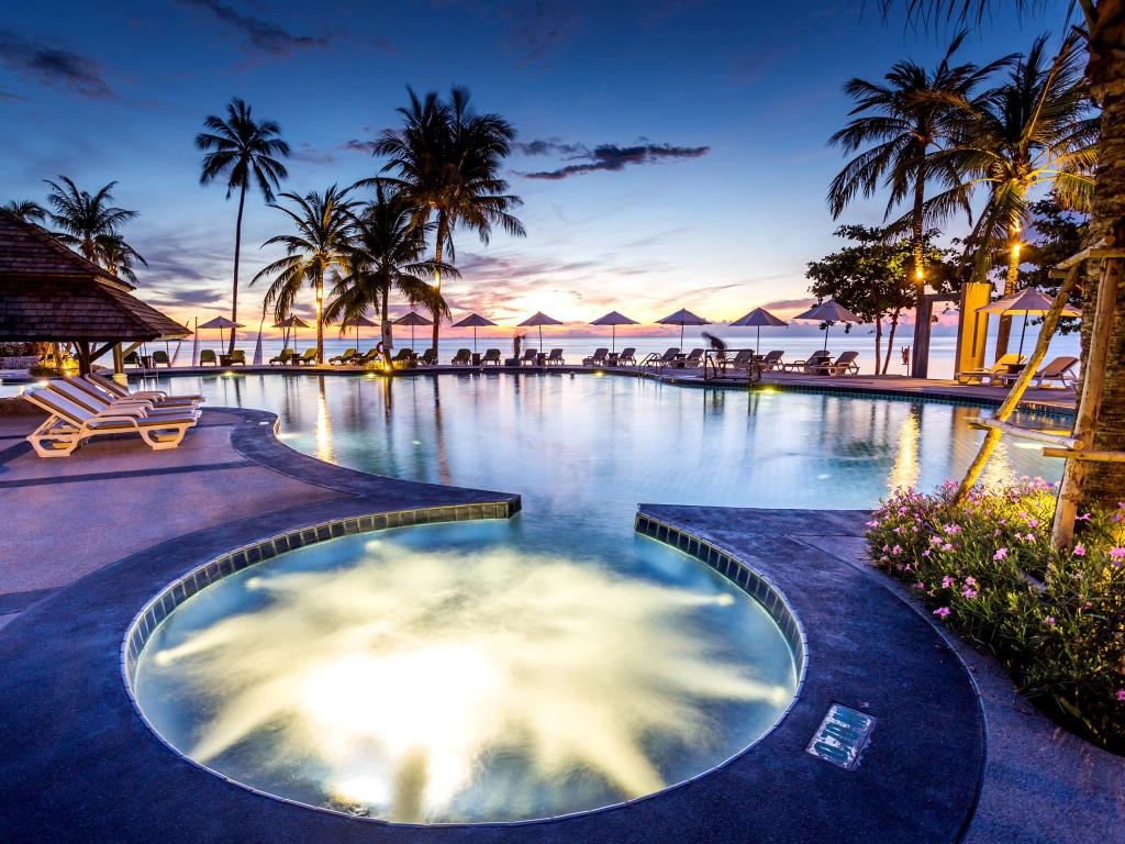 Nora Beach Resort & Spa - Tap to explore photos